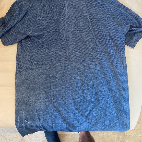 Lululemon Mens Blue Golf Polo Shirt (Medium) - Picture 2 of 2